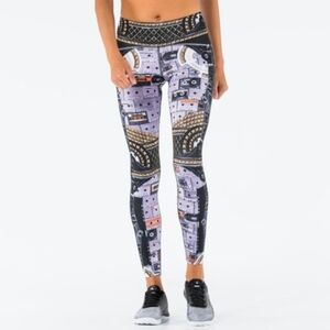 Reebok Black and Purple Graphic Leggings Set
